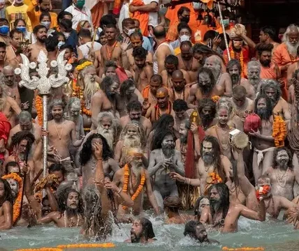 15 Orang Tewas Akibat Berdesakan di Festival Agama Maha Kumbh India