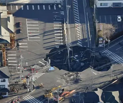 1,2 Juta Orang di Jepang Diminta Kurangi Penggunaan Air Pasca Sinkhole Telan Sopir Truk